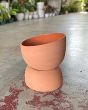 Load image into Gallery viewer, Varick 20 Self Watering Pot