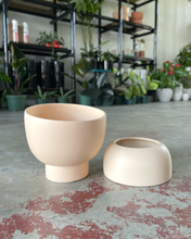 Load image into Gallery viewer, Varick 20 Self Watering Pot